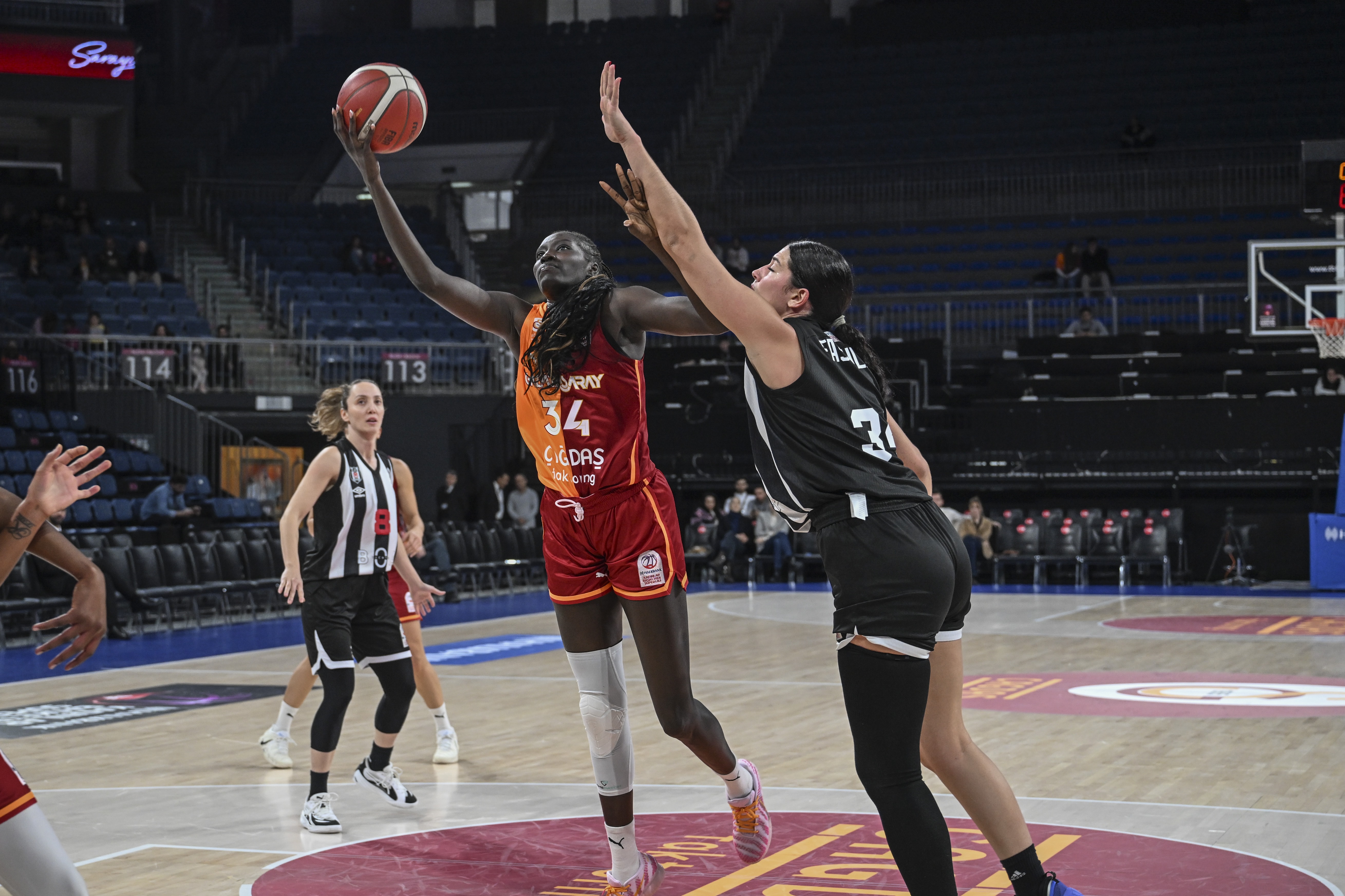 Derbide kazanan Galatasaray Çağdaş Faktoring