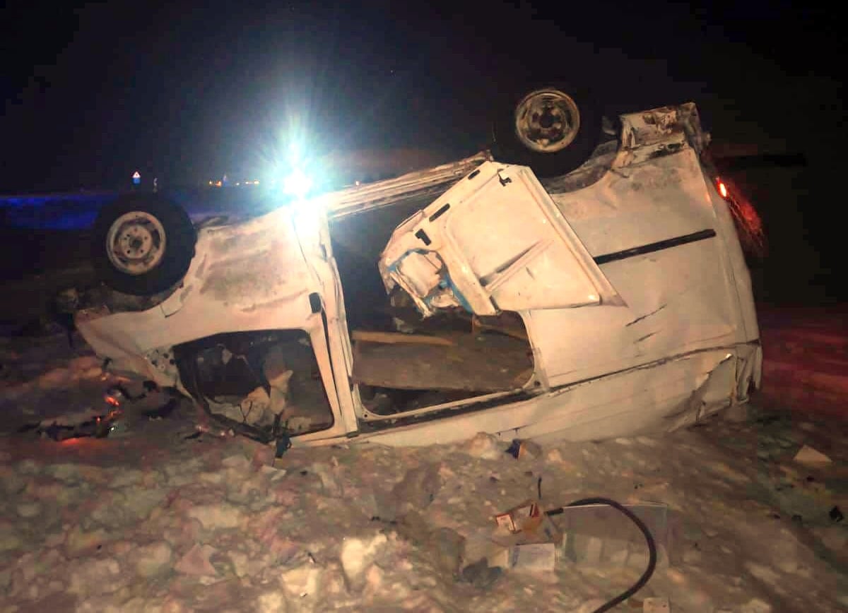 Kars'ta kaza: Kontrolden çıkana araç şarampole devrildi, sürücü öldü