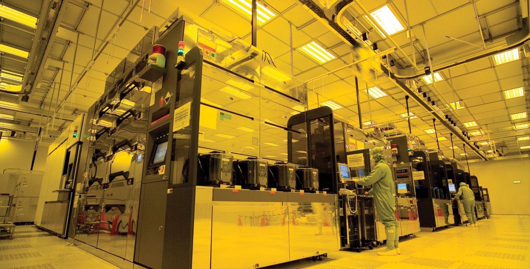 Deprem nedeniyle dev çip fabrikasında üretim durdu