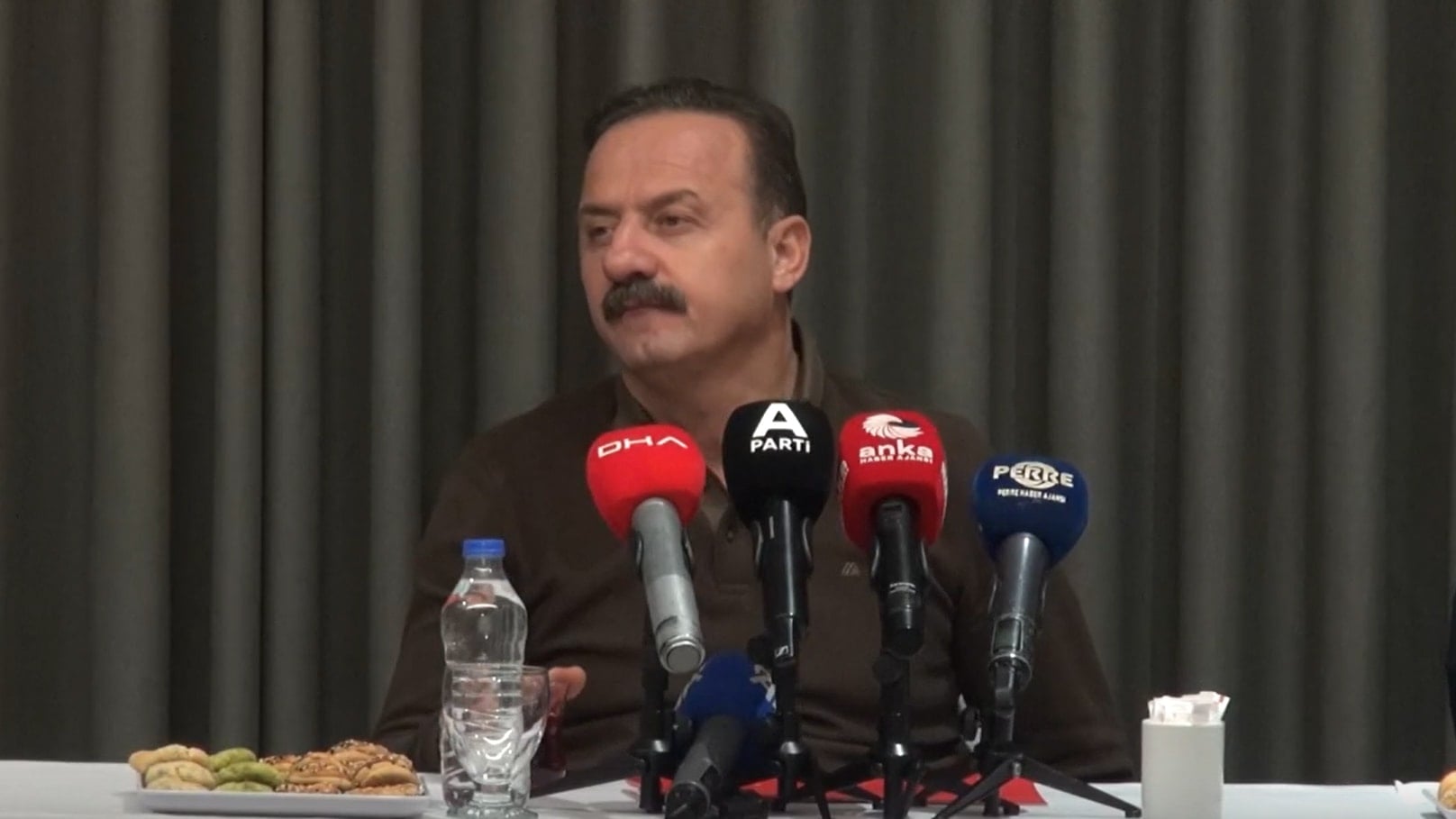 Ağıralioğlu: Kürtçe bizim milletimizin dilidir