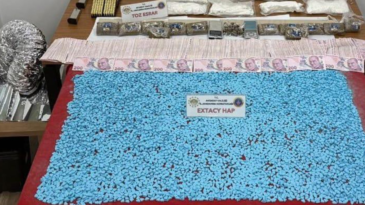 Aksaray’da uyuşturucu operasyonu: 2 tutuklama, 304 bin lira ele geçirildi
