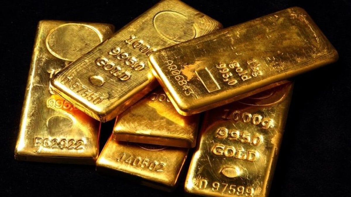 Altın bir kez daha rekor kırdı: Değerli metallere hücum başladı