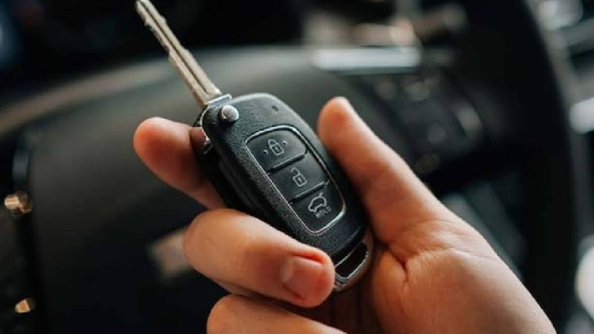 Anahtarını arabada unutanlar paniğe kapılmasın: İşte güvenli çözüm yolları