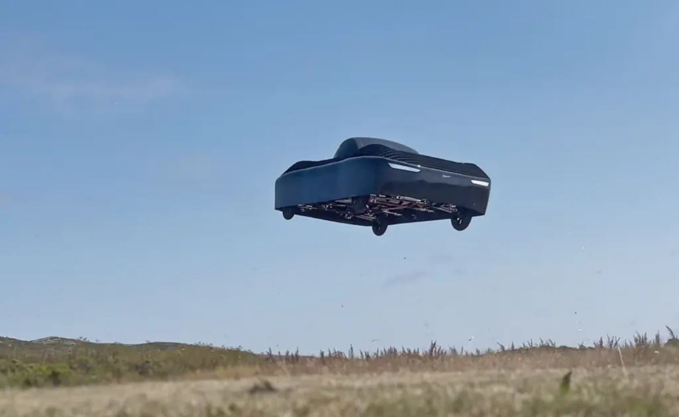 Uçan otomobil için seri üretime geçildi! 3.500 ön sipariş aldı