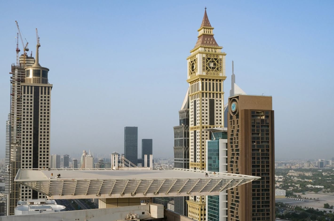 328 metrelik dev gökdelen "Emlak sihirbazı" aileye satıldı! Milyonlarca dolar ödediler