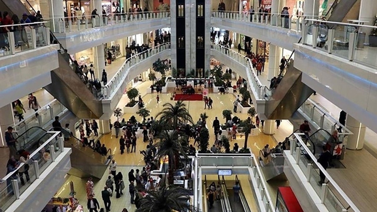 AVM’ler ve zincir marketler pazar günü kapanacak mı?