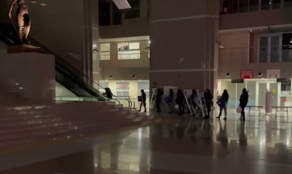 Son Dakika... Savcı Sadettin Saran için kararını verdi -
                      1. Resim