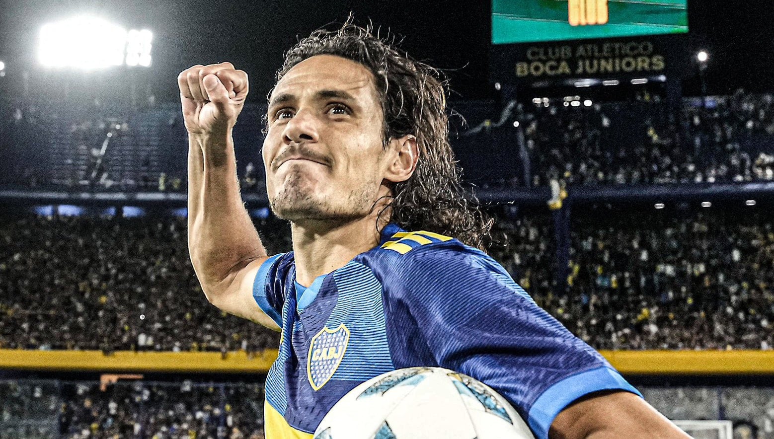 Dünyaca ünlü golcü futbolu bıraktığını açıkladı