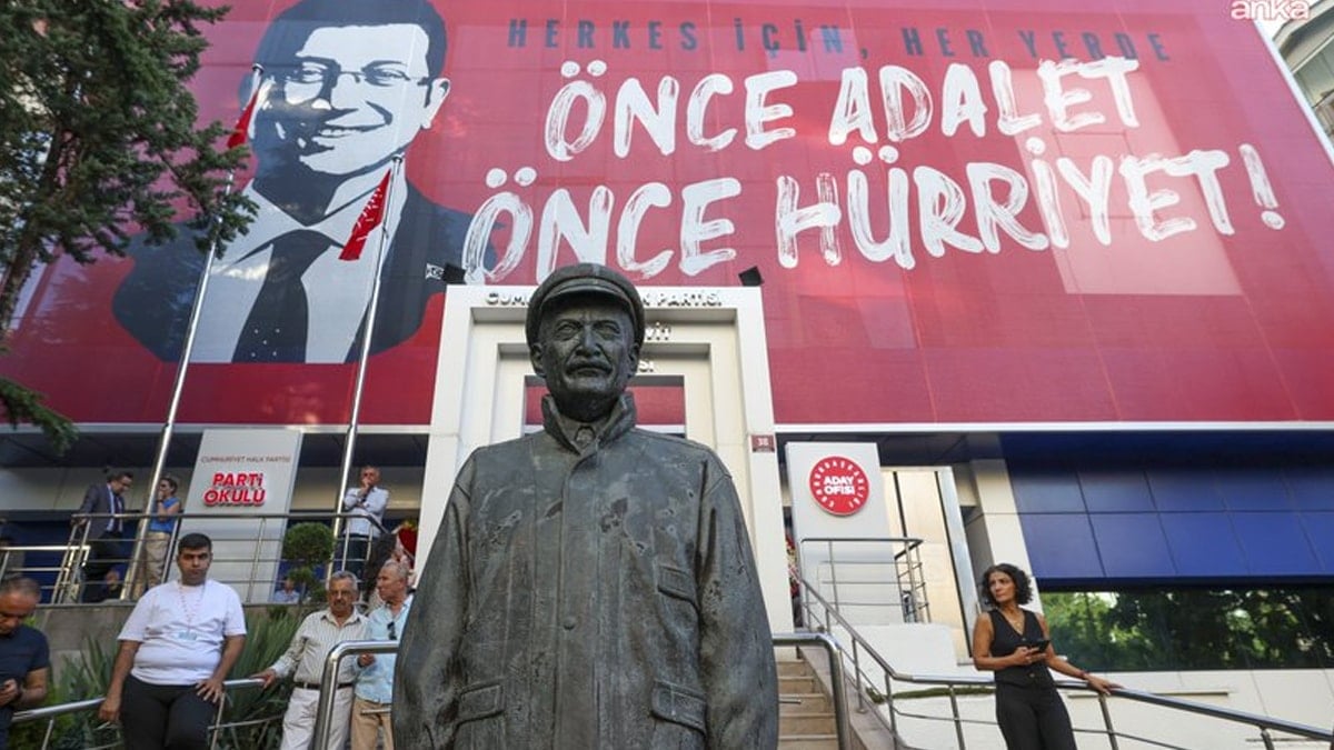 Cumhurbaşkanlığı Aday Ofisi toplantısı ertelendi