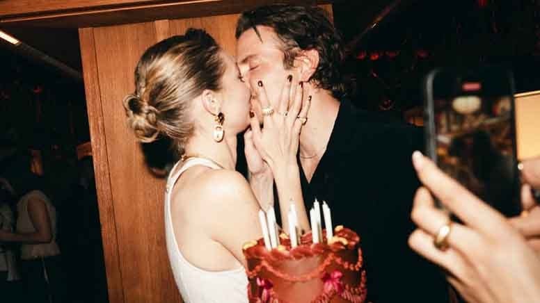 İki yıllık aşkta mutlu son... Ünlü çift evleniyor!