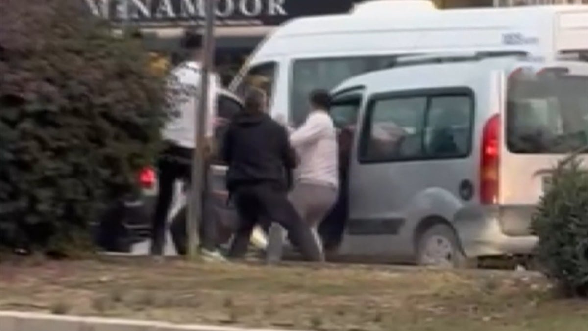 Trafikte dehşet anları anbean kameraya yansıdı