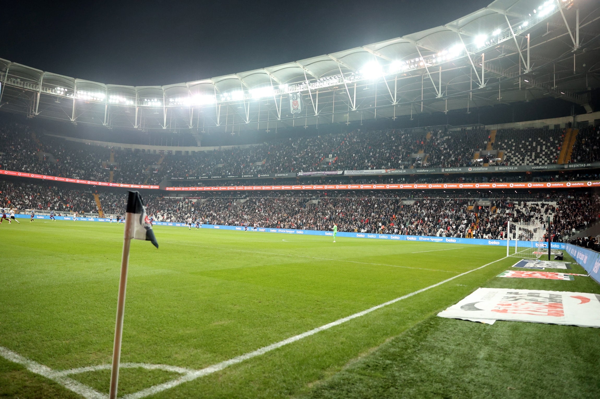 Beşiktaş'ın borcu dudak uçuklattı!