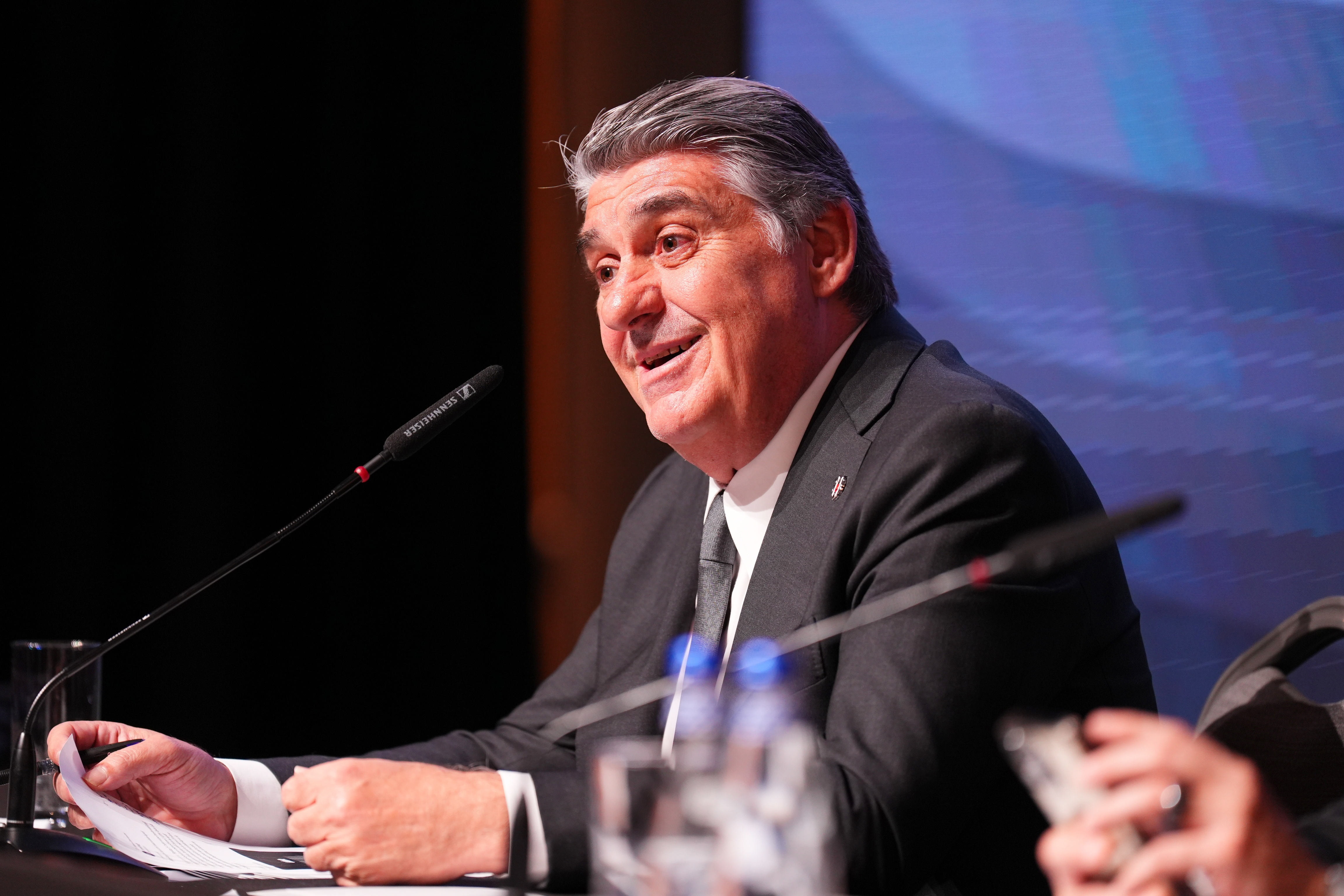 Serdal Adalı'dan yeni yıl mesajı