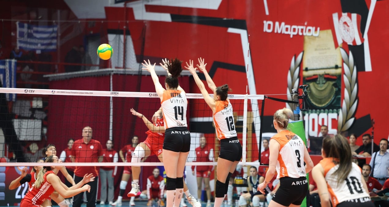 Eczacıbaşı Dynavit, Yunanistan'da mağlup