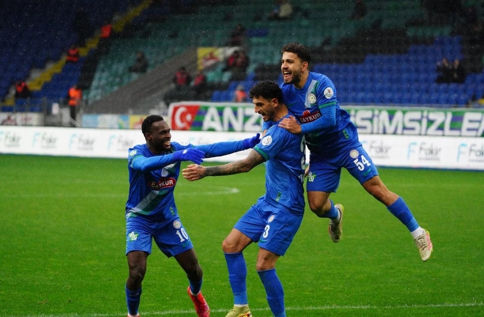 Rizespor, Eyüpspor'u farklı geçti