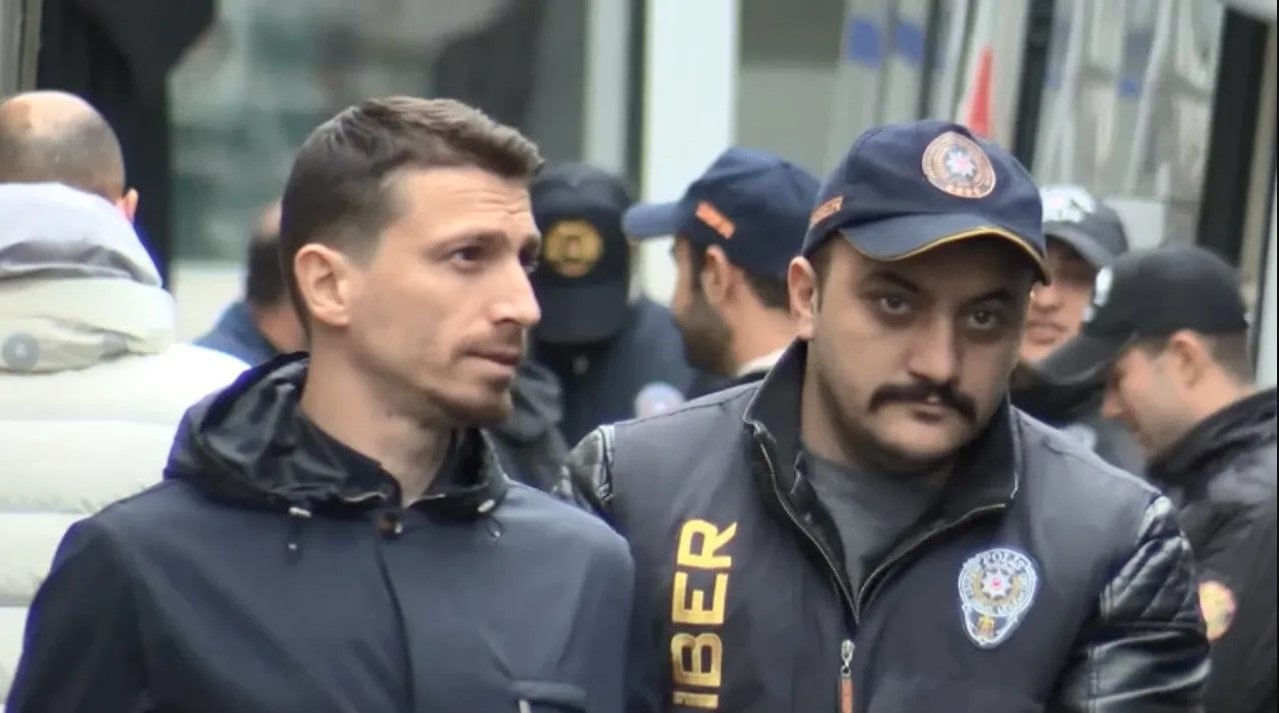 Cezaevindeki Mert Hakan avukatı aracılığı ile haber gönderdi!