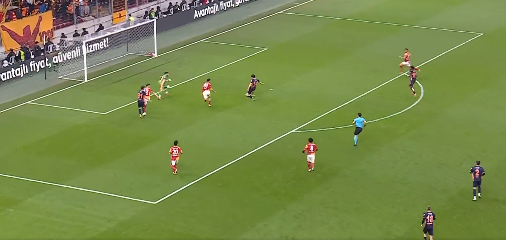 Süper Lig'in gol kralı, Galatasaray maçında imkansızı başardı! 