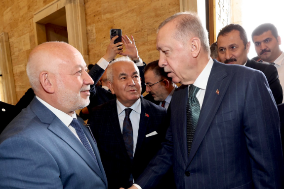 AKP'li başkan, 60 yıllık AVM'yi satışa çıkardı: Fiyatı dudak uçuklattı