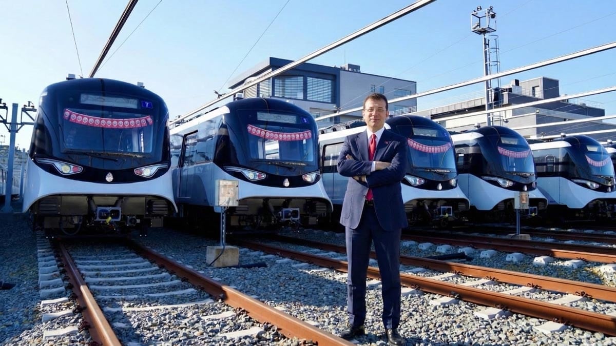 Ekrem İmamoğlu'ndan metro müjdesi
