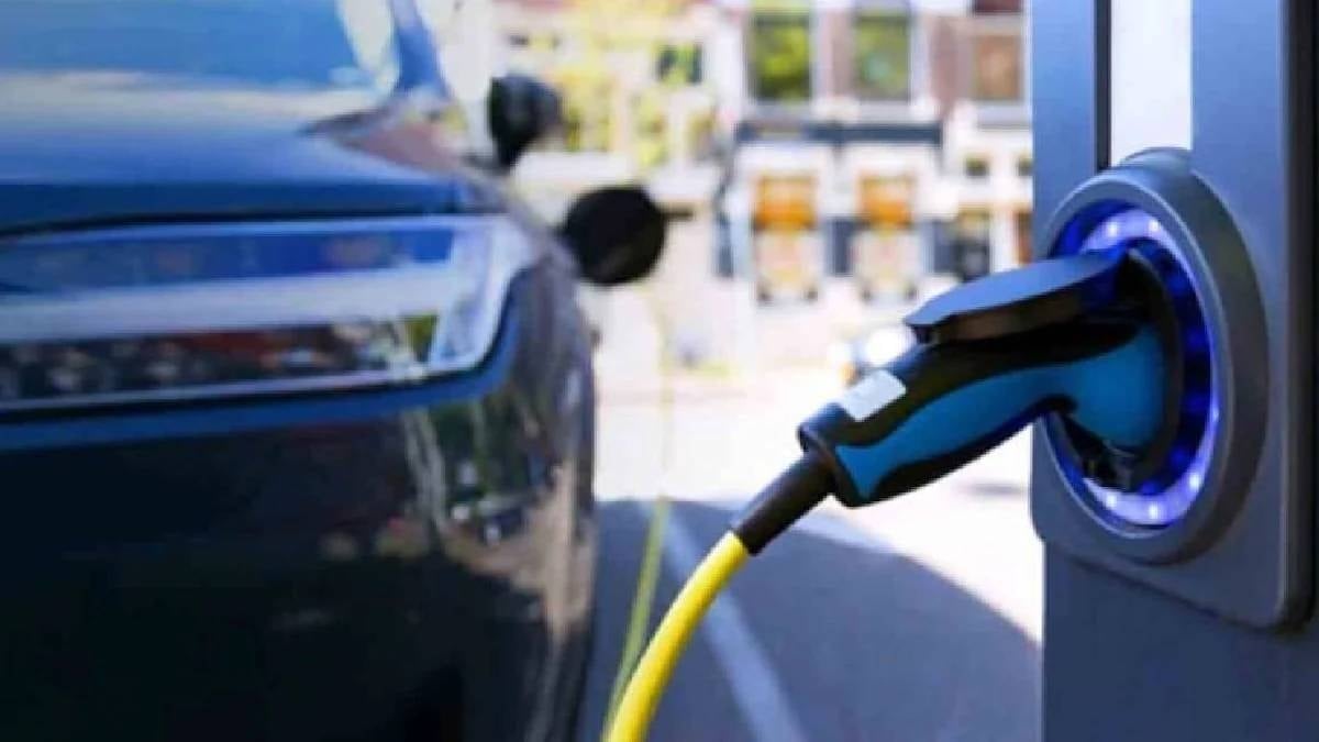 Bir Amerikan devini daha elektrik çarptı