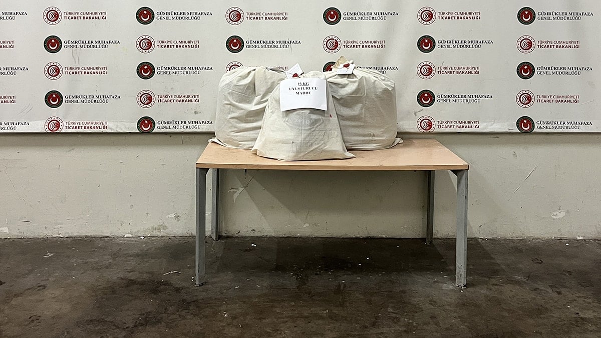 Kapıkule’de otomobilde 22 kilo esrar yakalandı: Sürücü tutuklandı