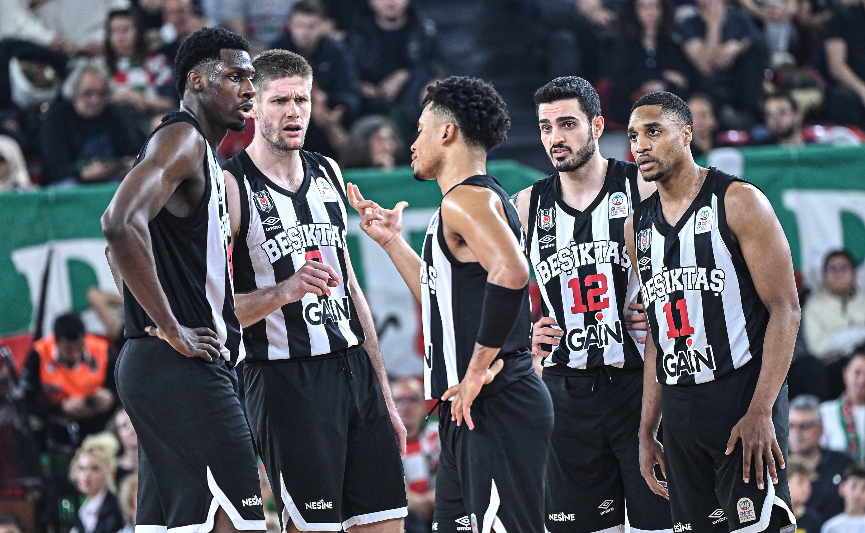 Beşiktaş GAİN 10'da 10 yaptı! Namağlup liderlik sürüyor...