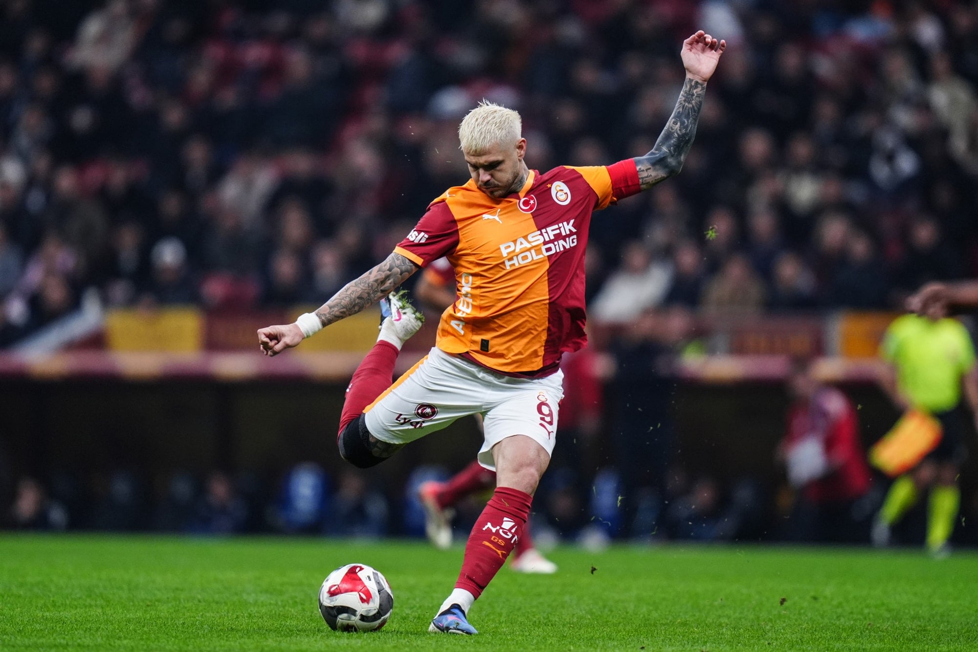 Efsaneyi geride bıraktı, G.Saray tarihine geçti