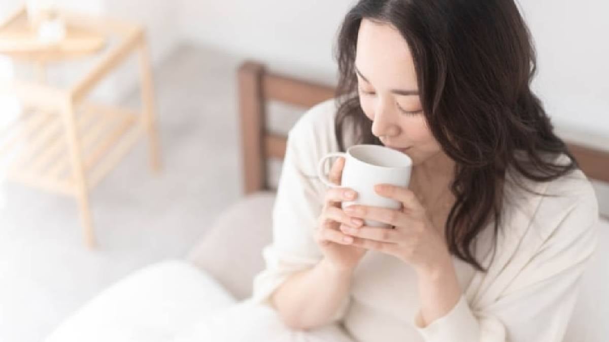 Sağlıklı bir mide için sabahları ilk içmeniz gereken içecek açıklandı