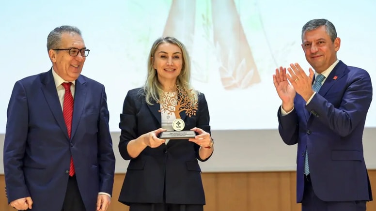 SDD İnsan Hakları Günü Ödülü İmamoğlu'na verildi