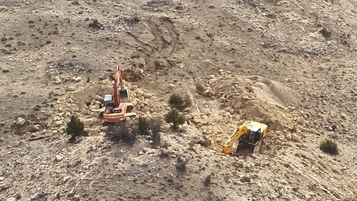 İş makinesini kullanma amaçları 'pes' dedirtti! 14 kişi gözaltına alındı