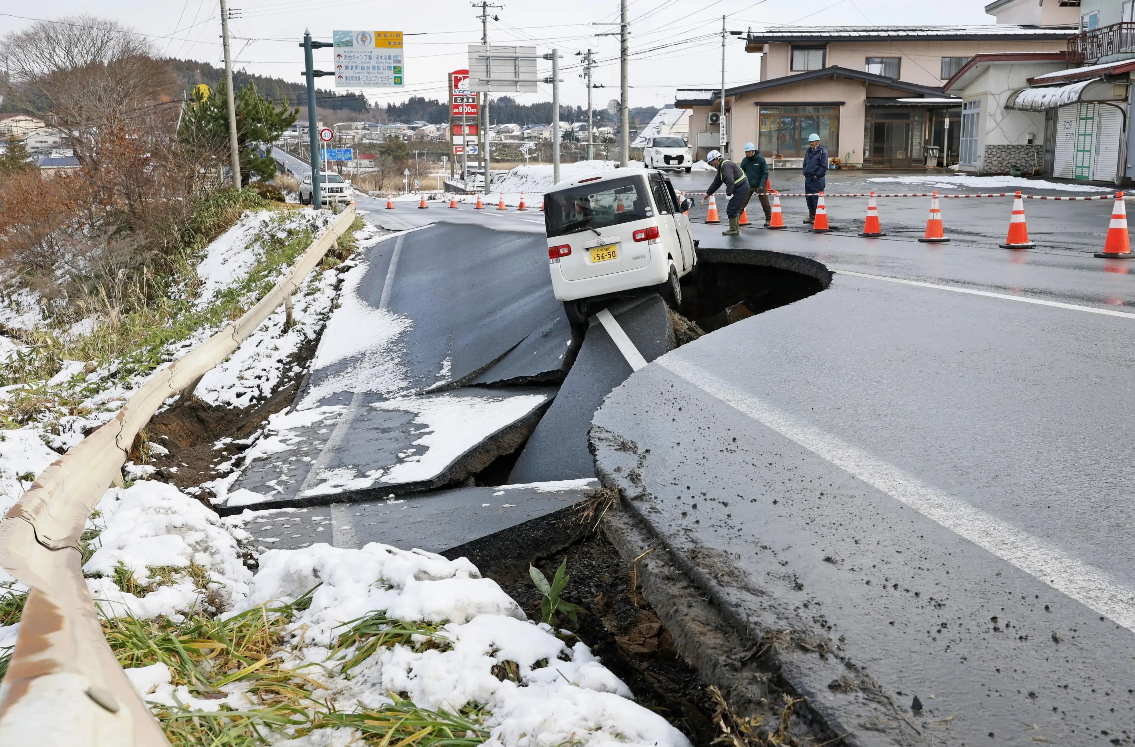 Japonya Aomori a��klar�nda 7.5 b�y�kl���ndeki deprem