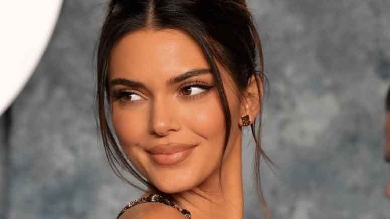 Kendall Jenner, Sabahattin Ali'nin romanını paylaştı