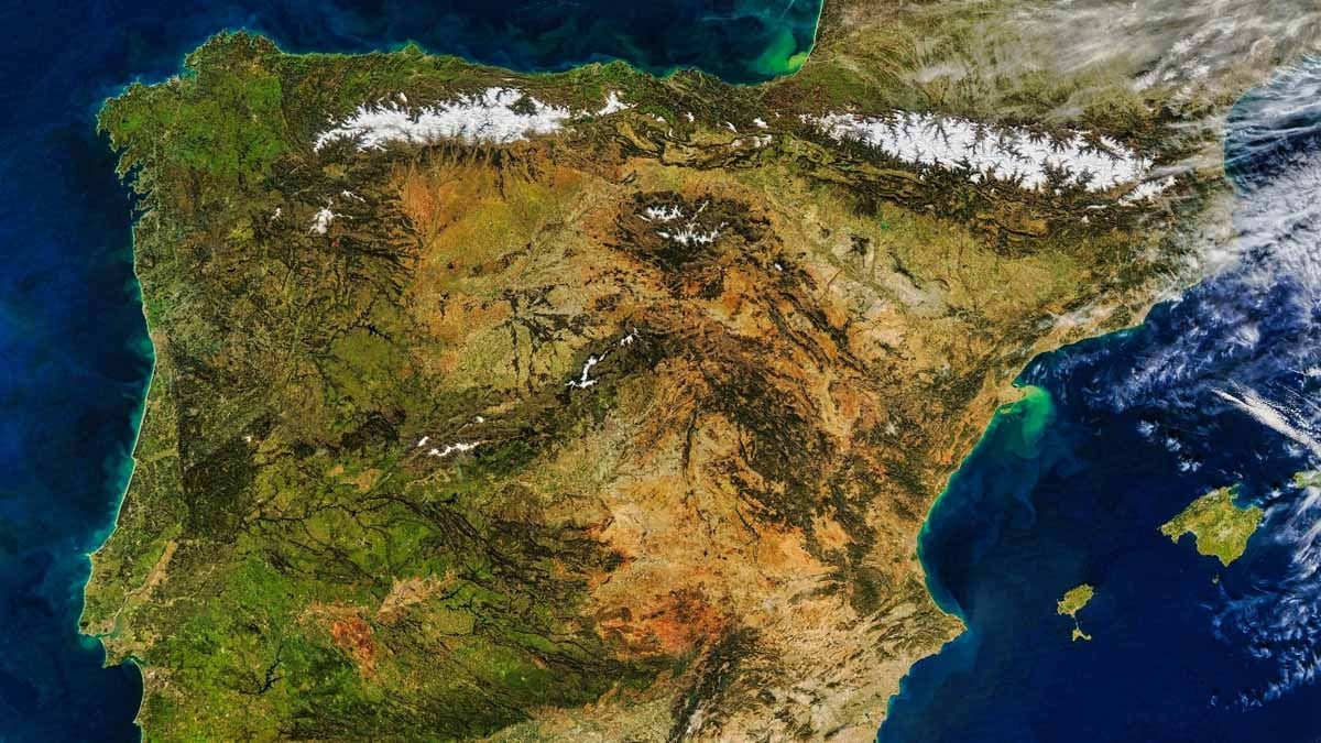 Bilim insanları uyardı: Ülke saat yönünde dönüyor, deprem haritaları güncellenecek