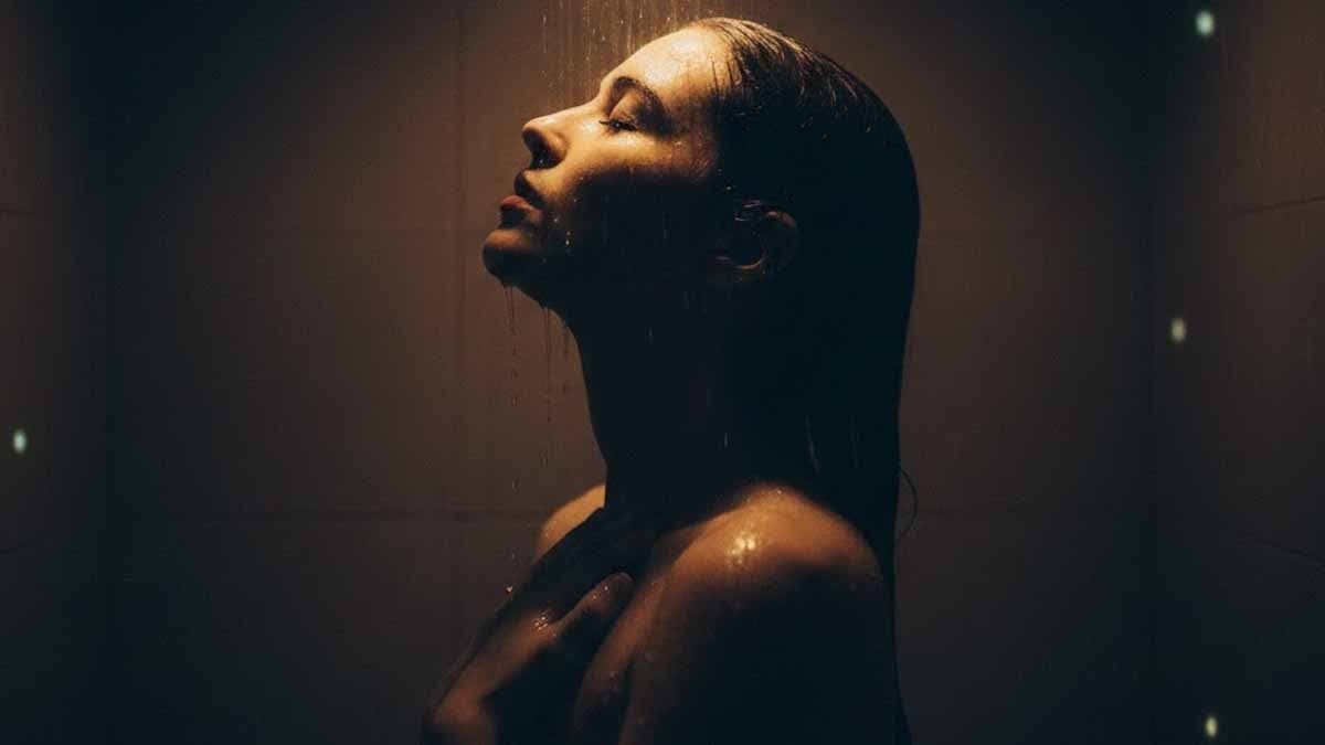 Karanlıkta duş almanın az bilinen inanılmaz 4 faydası: Deneyenin hayatını değiştiriyor