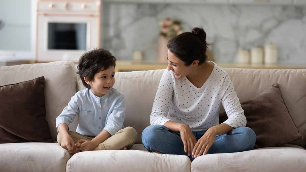 Anne ve babaların dikkatine... Bu 5 kelimelik cümle çocuğunuzun size içini dökmesini sağlıyor