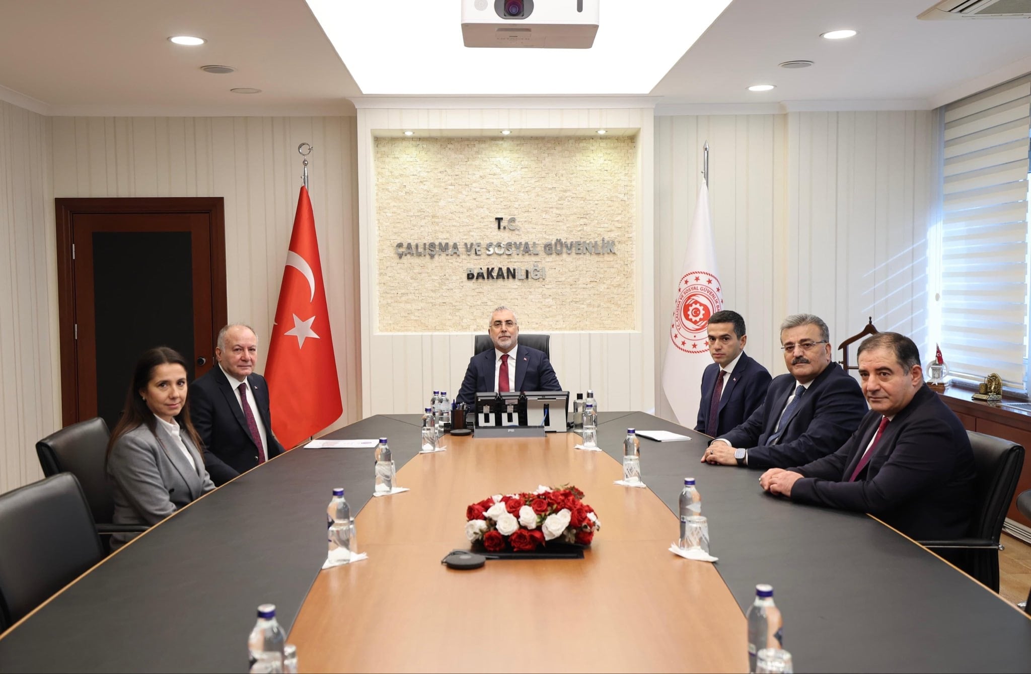 Asgari ücrette ikinci tur: Ekonomik veriler masaya geliyor