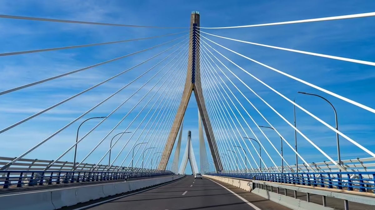 İki ülkeyi birbirine bağlayan dev köprü: Ulaşım tamamen değişecek