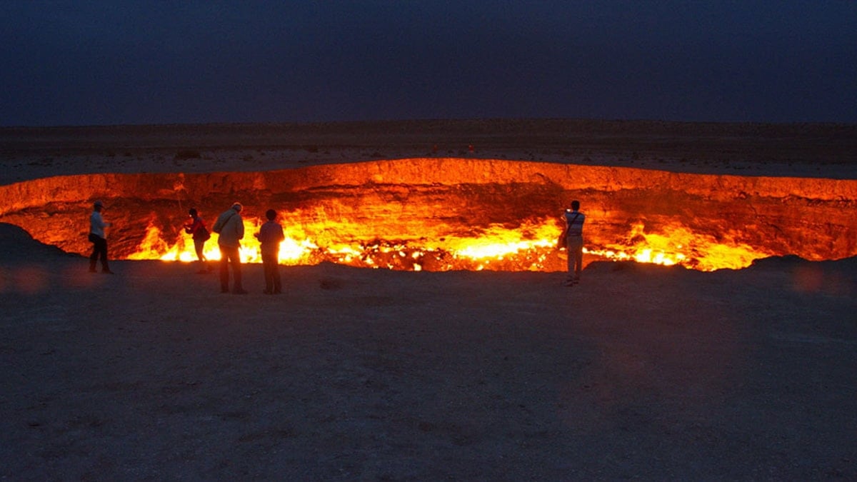 'Cehennemin kapısı' deniyordu: 54 yıldır durmadan yanan ateş sönmeye başladı