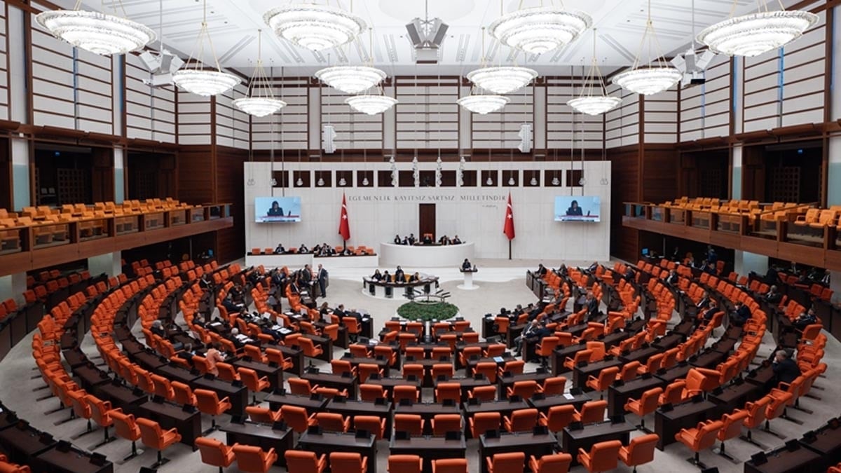 Meclis'e çocuk teklifi! 5 yaşına kadar anne ya da baba izinli olsun