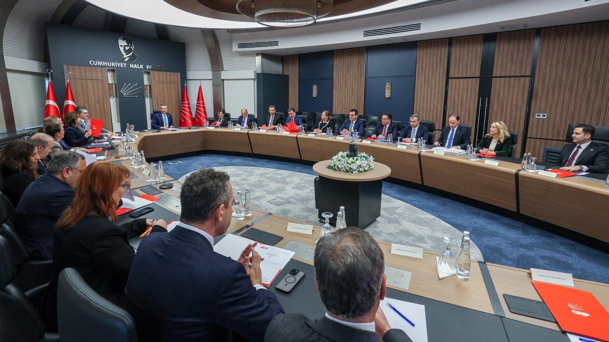 CHP'de yılın son MYK'sı toplandı! İşte izlenecek 3 yol haritası