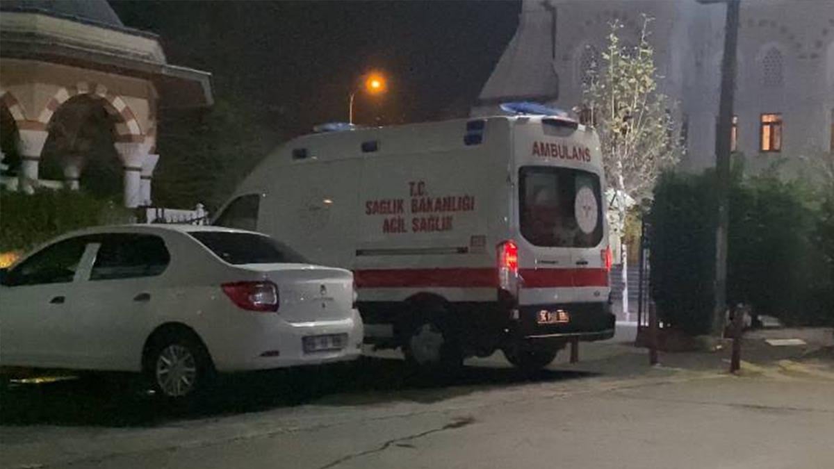 Camide şüpheli ölüm: Tuvalette erkek cesedi bulundu