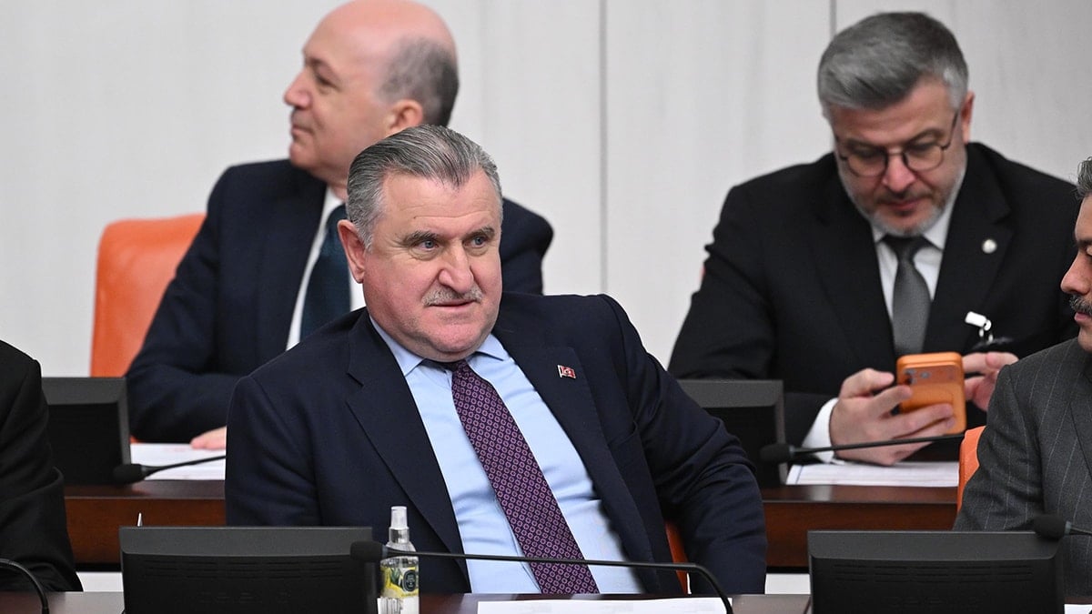 Bakan, Leyla Zana'ya küfür edenlere verilecek cezayı açıkladı