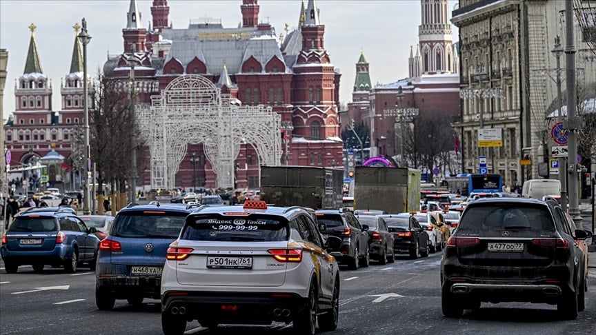 Rusya’da otomotiv tesisleri yeniden devrede: Tüm fabrikalar yaza kadar üretime geçecek