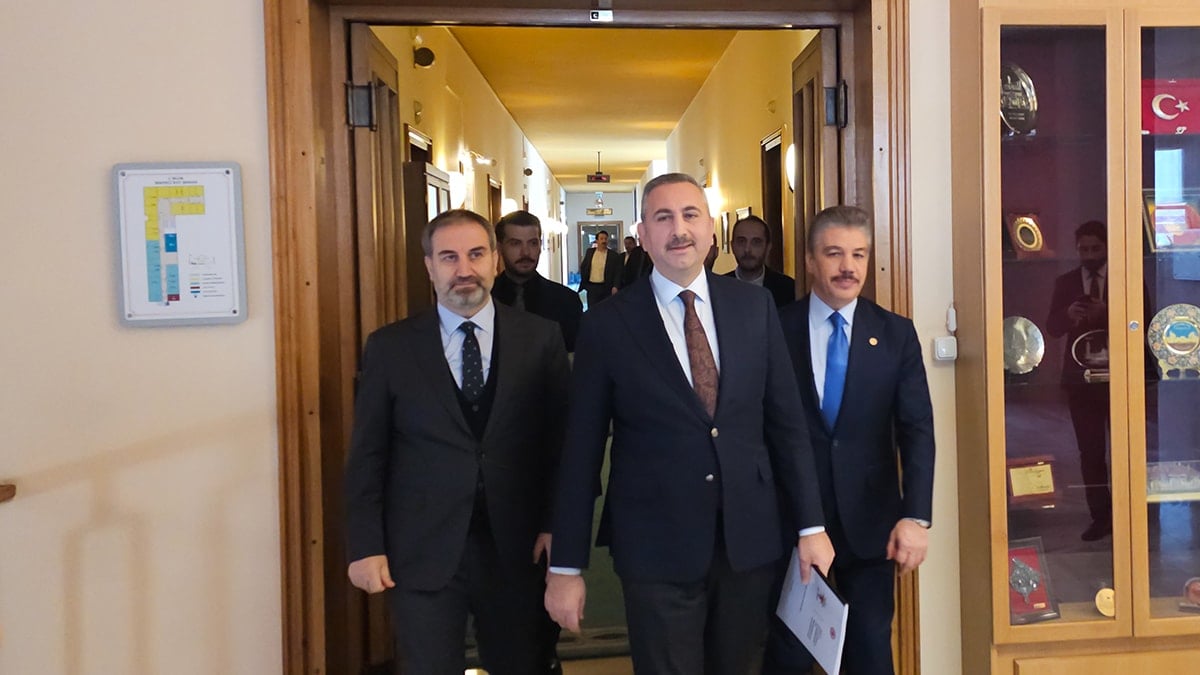 AKP, PKK’lı teröristler için özel, müstakil yasa istedi