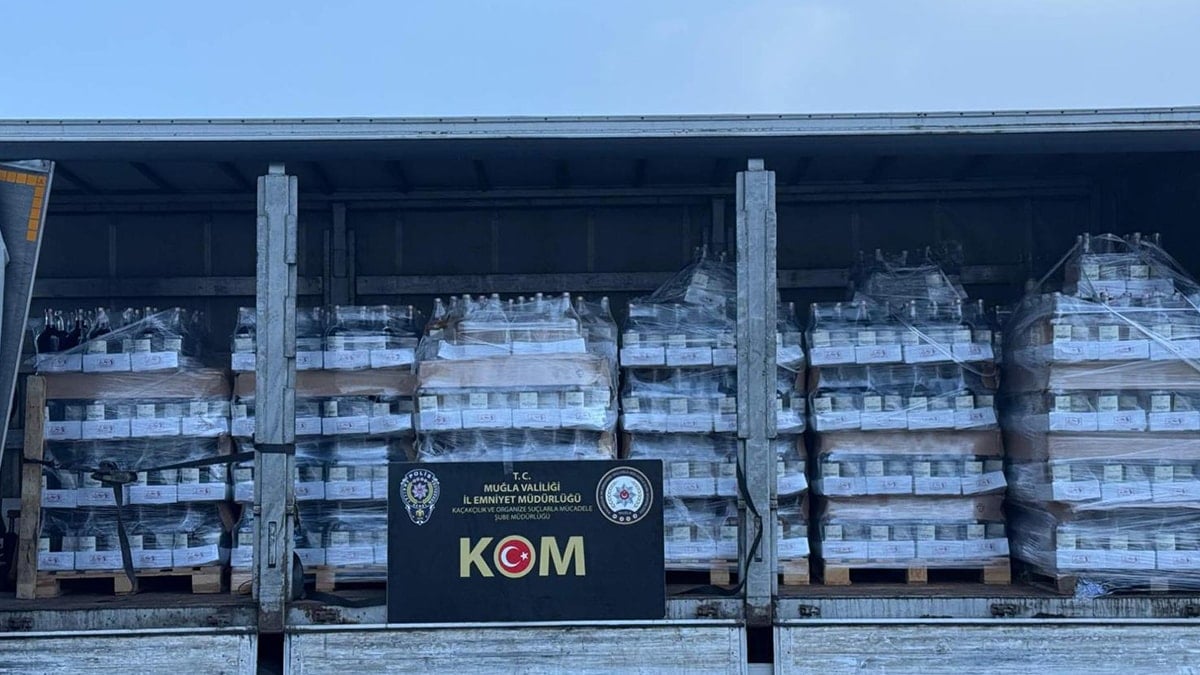 Muğla’da bir kamyon dolusu sahte şarap ele geçirildi