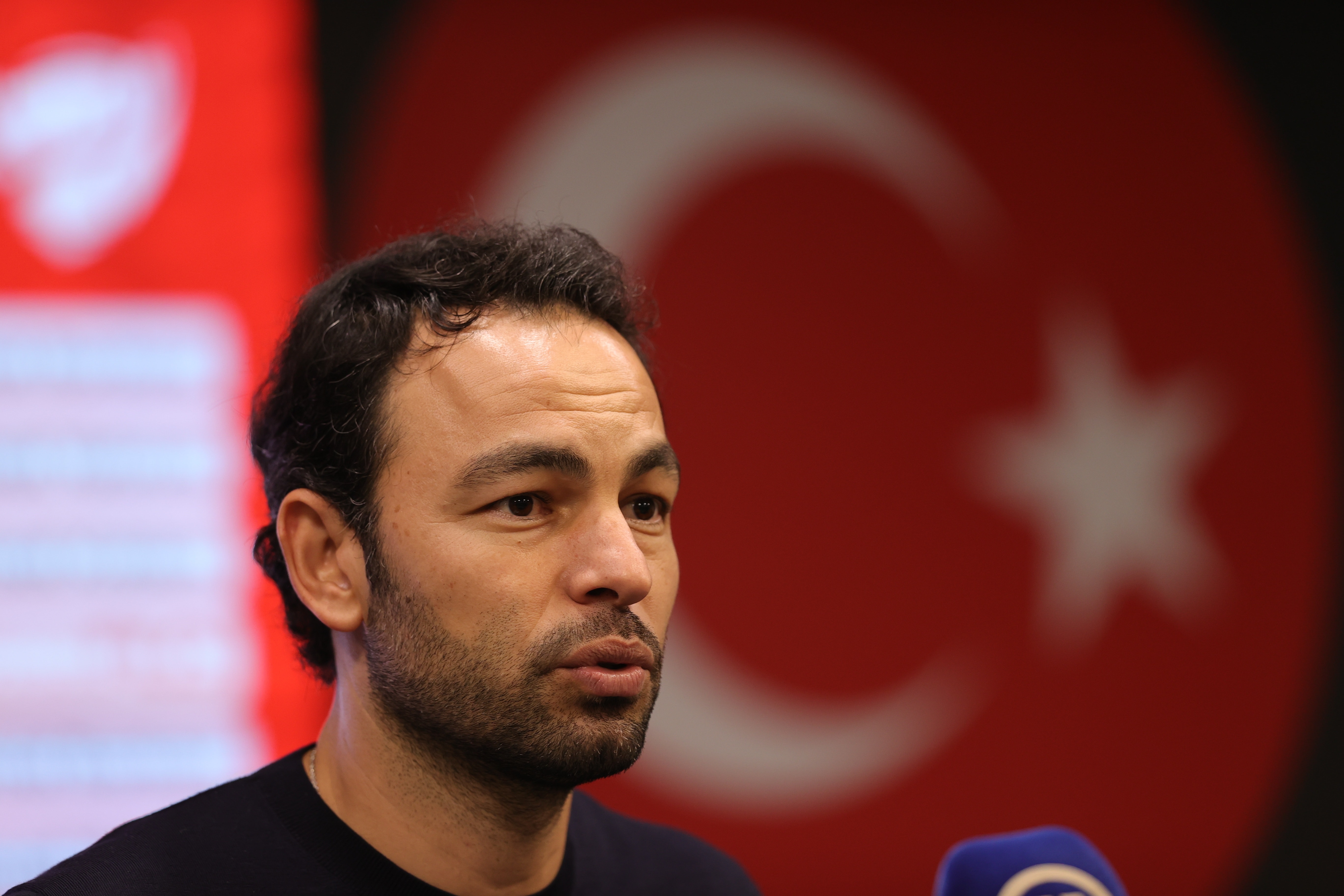 'Normal şartlarda sadece 1 Türk oyuncu alabiliyoruz'