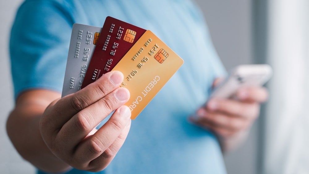 Kredi kartları alarm veriyor: Borçlu sayısı 10 ayda 1,8 milyonu aştı