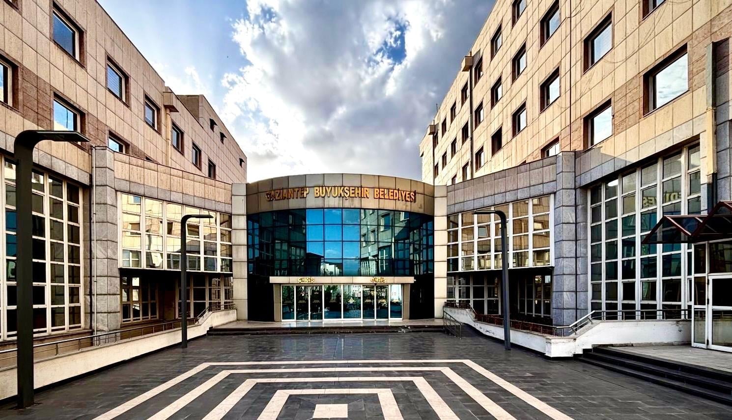 AKP’li belediyeler arasında imar davası