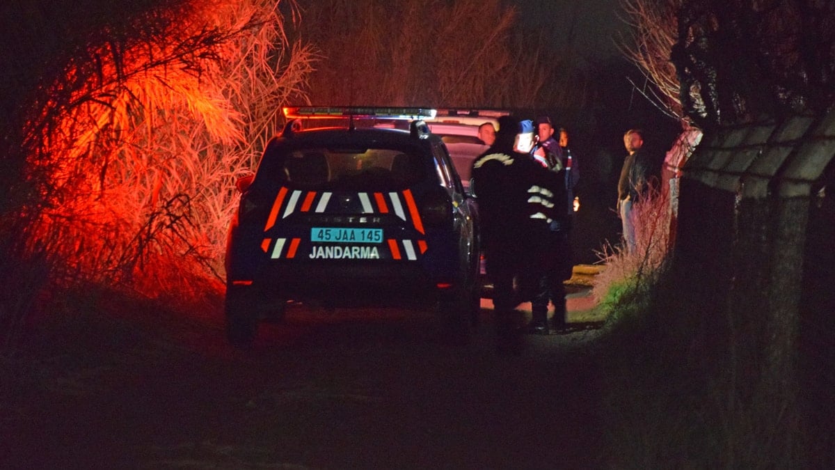 Karısını öldürüp tarlaya attı, İran'a kaçarken yakalandı