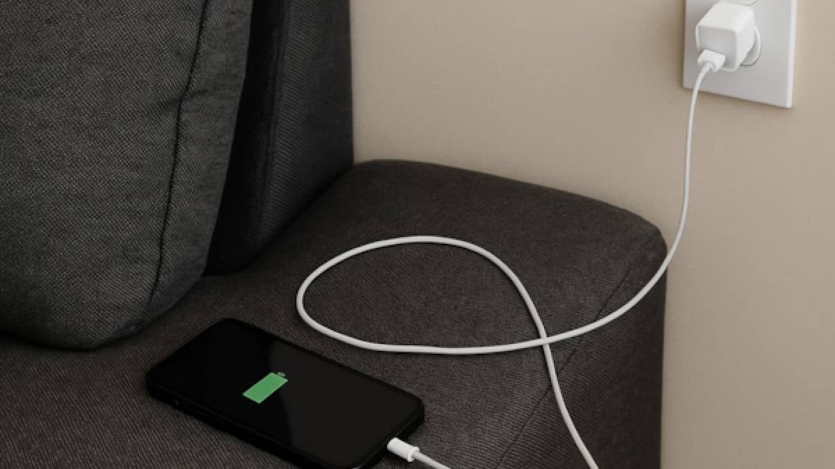 Telefonu gece boyu şarjda bırakmak zararlı mı? Gerçek ortaya çıktı